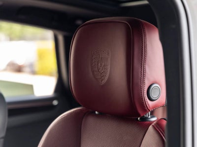 2025 Porsche Macan Macan