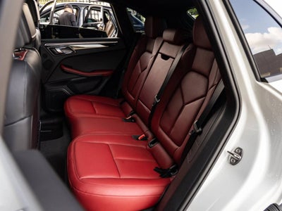 2025 Porsche Macan Macan
