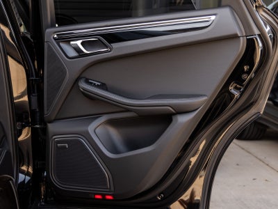 2025 Porsche Macan Macan