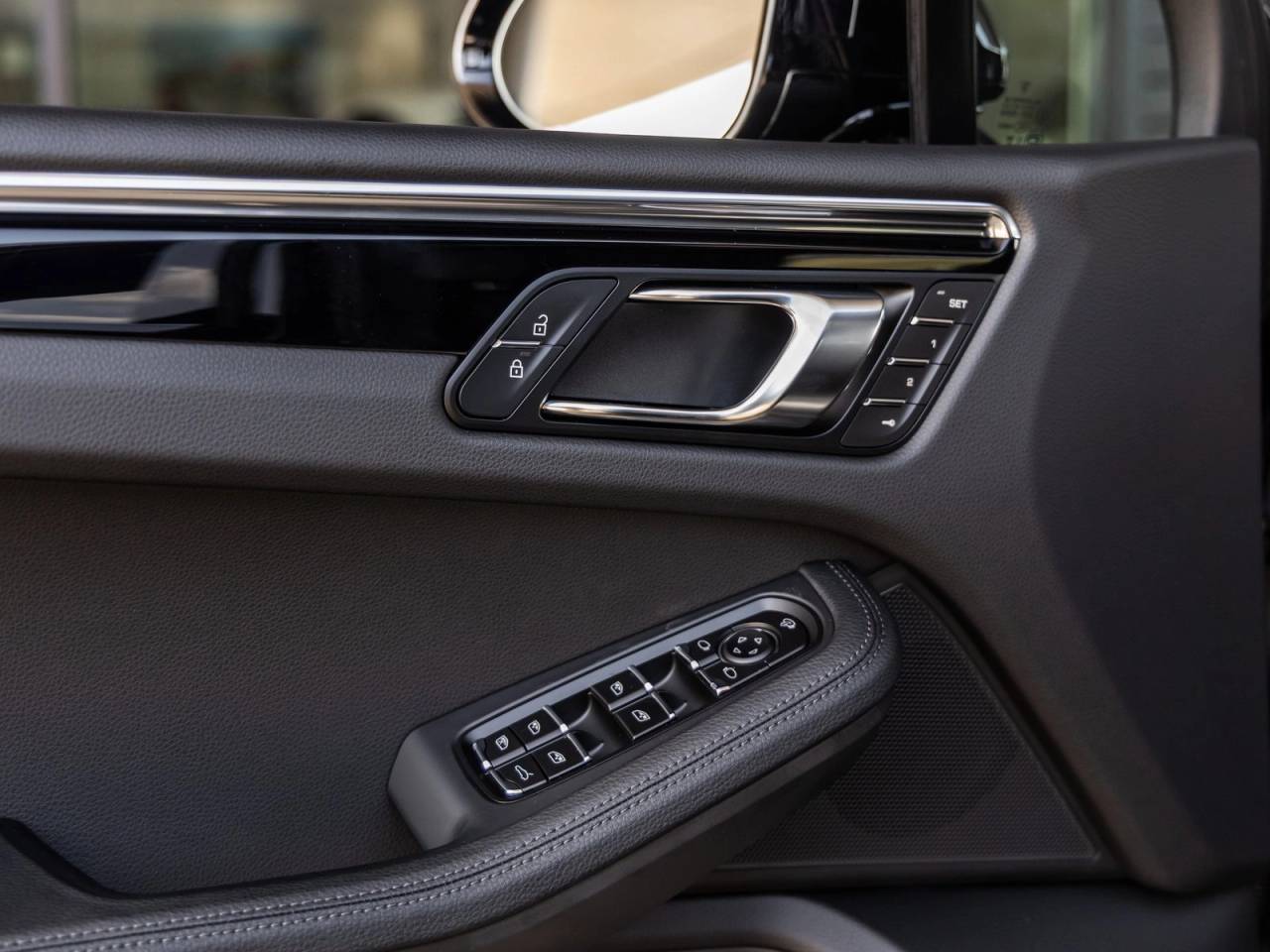 2025 Porsche Macan Macan