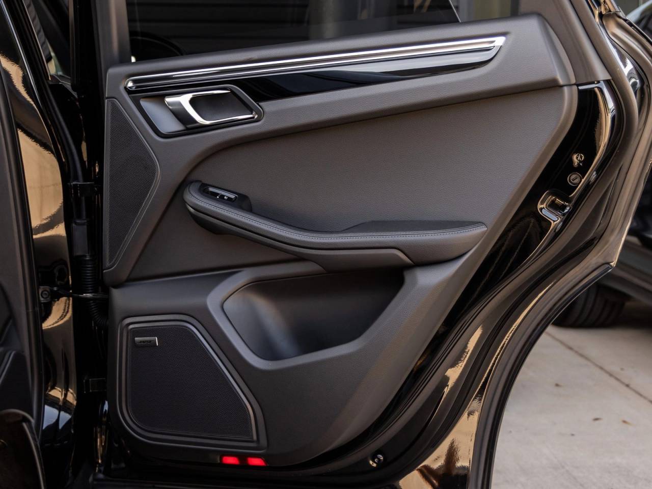 2025 Porsche Macan Macan