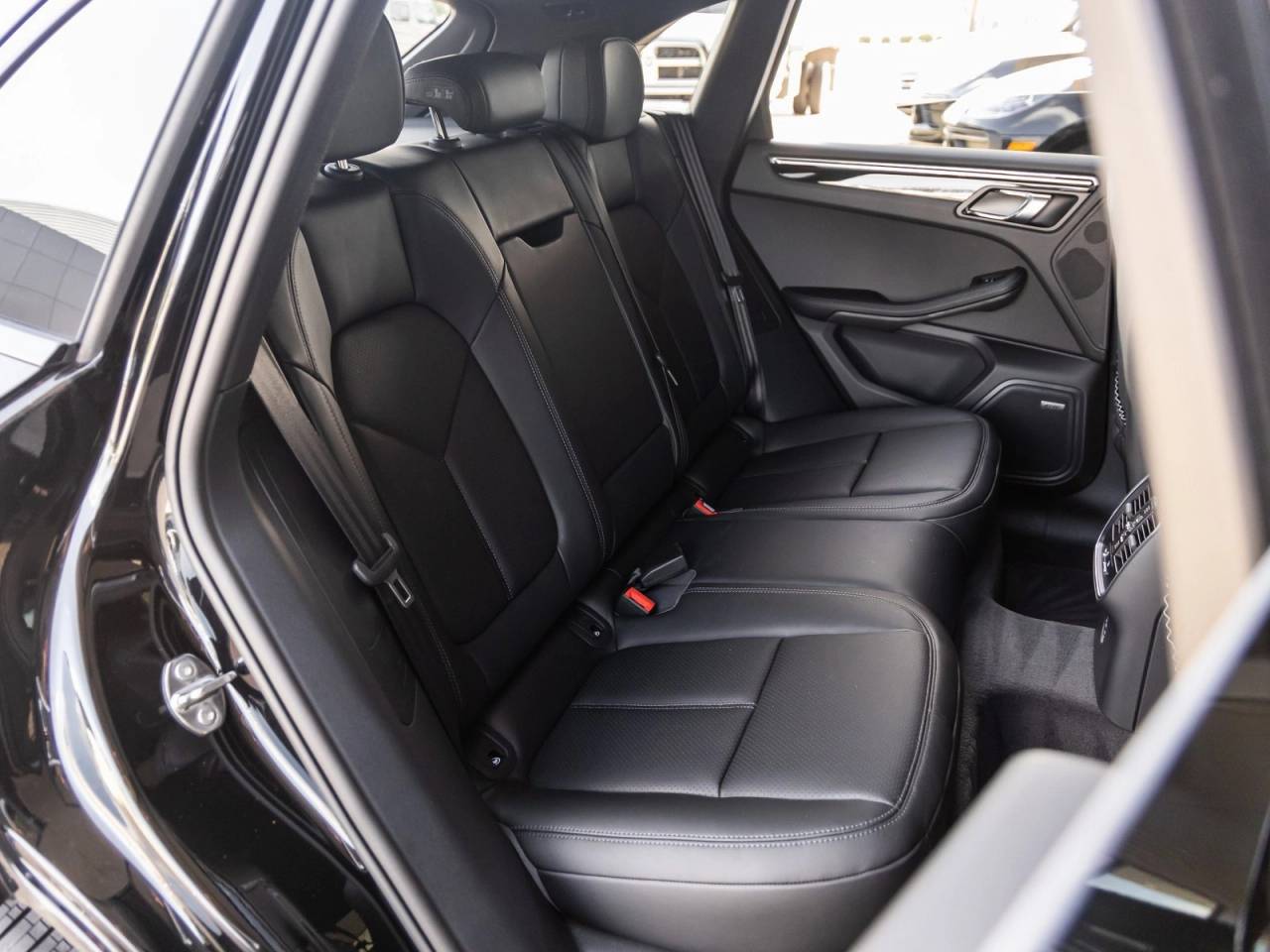 2025 Porsche Macan Macan