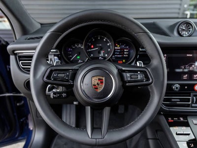 2025 Porsche Macan AWD