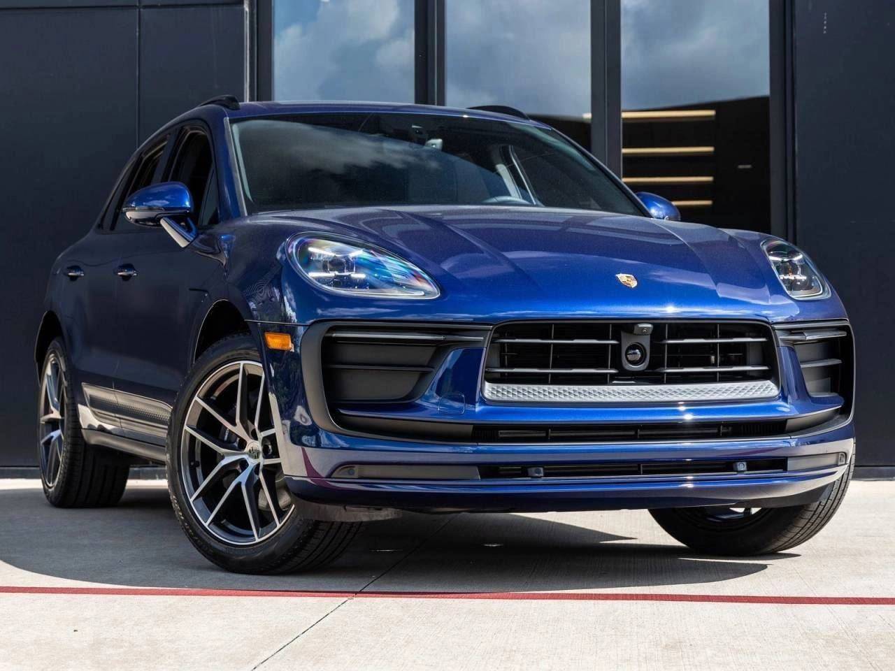 2025 Porsche Macan AWD