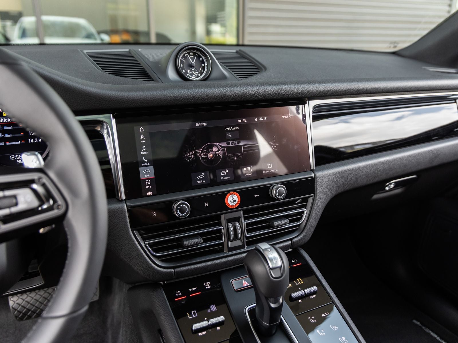 2026 Porsche Macan AWD