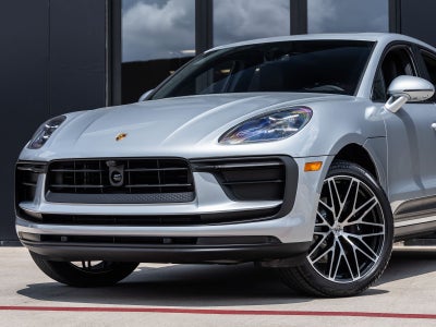 2026 Porsche Macan AWD