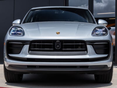 2026 Porsche Macan AWD