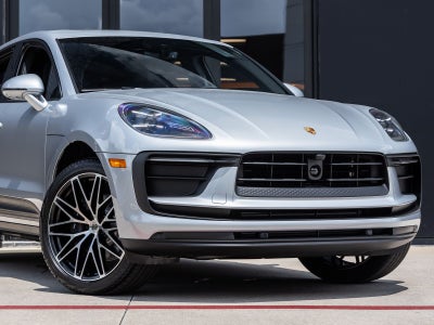 2026 Porsche Macan AWD