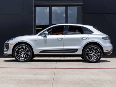 2026 Porsche Macan AWD
