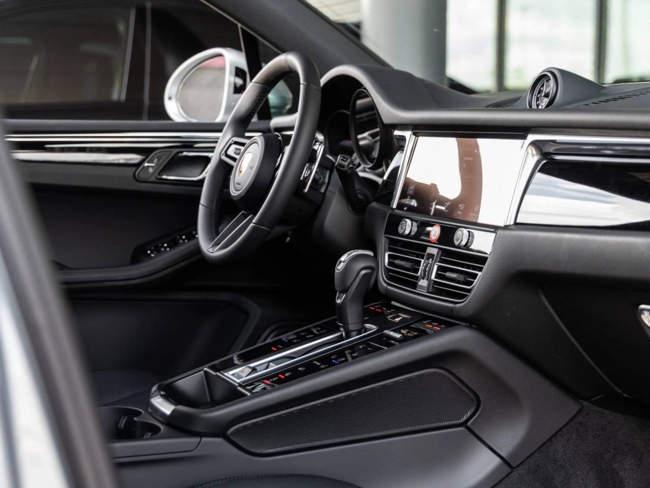 2026 Porsche Macan AWD