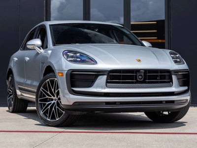 2026 Porsche Macan AWD