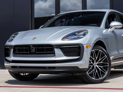 2026 Porsche Macan AWD