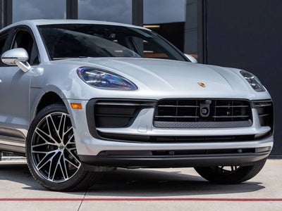 2026 Porsche Macan AWD