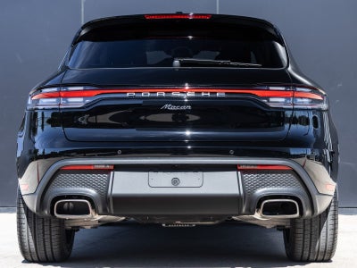 2026 Porsche Macan Base