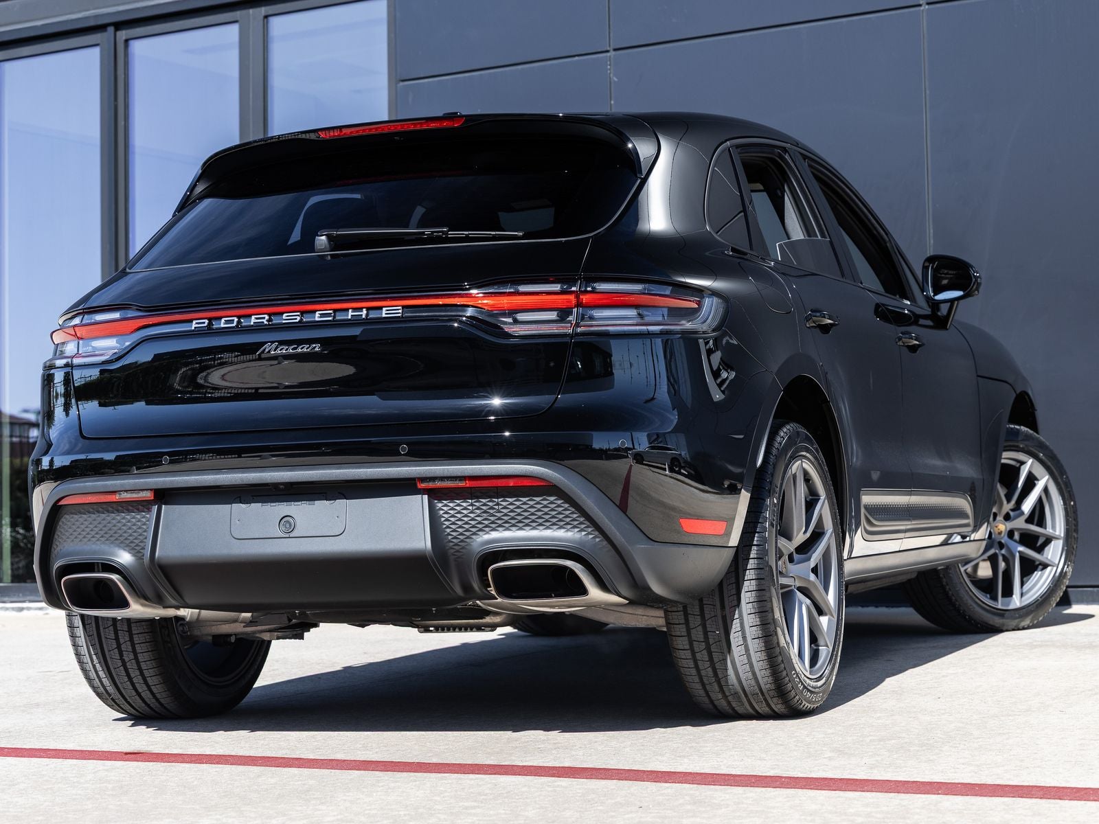 2026 Porsche Macan Base