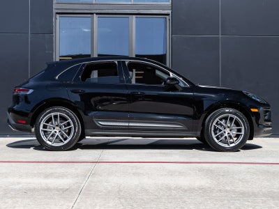 2026 Porsche Macan Base
