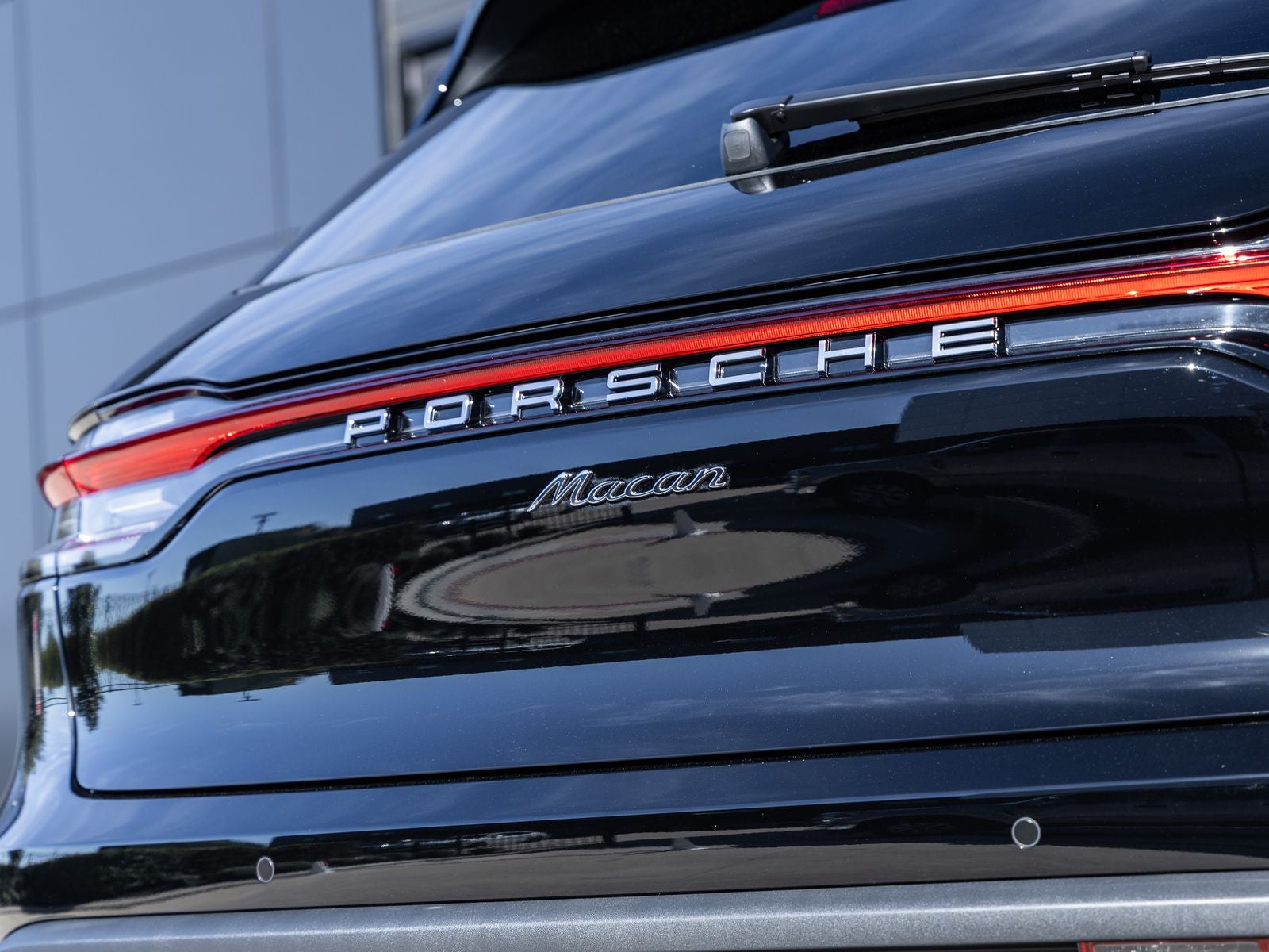2026 Porsche Macan Base
