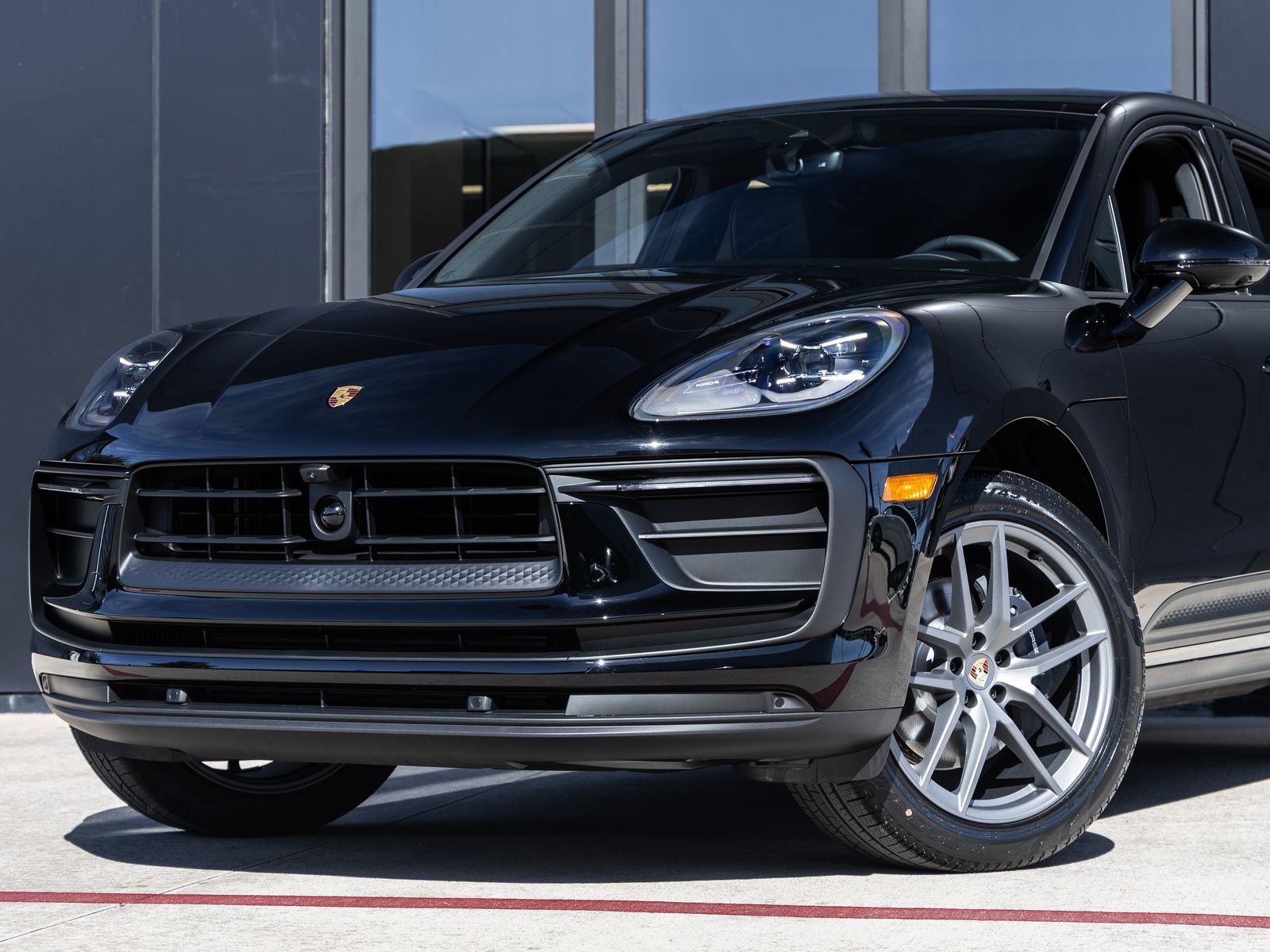 2026 Porsche Macan Base