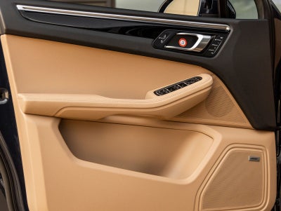 2021 Porsche Macan Macan