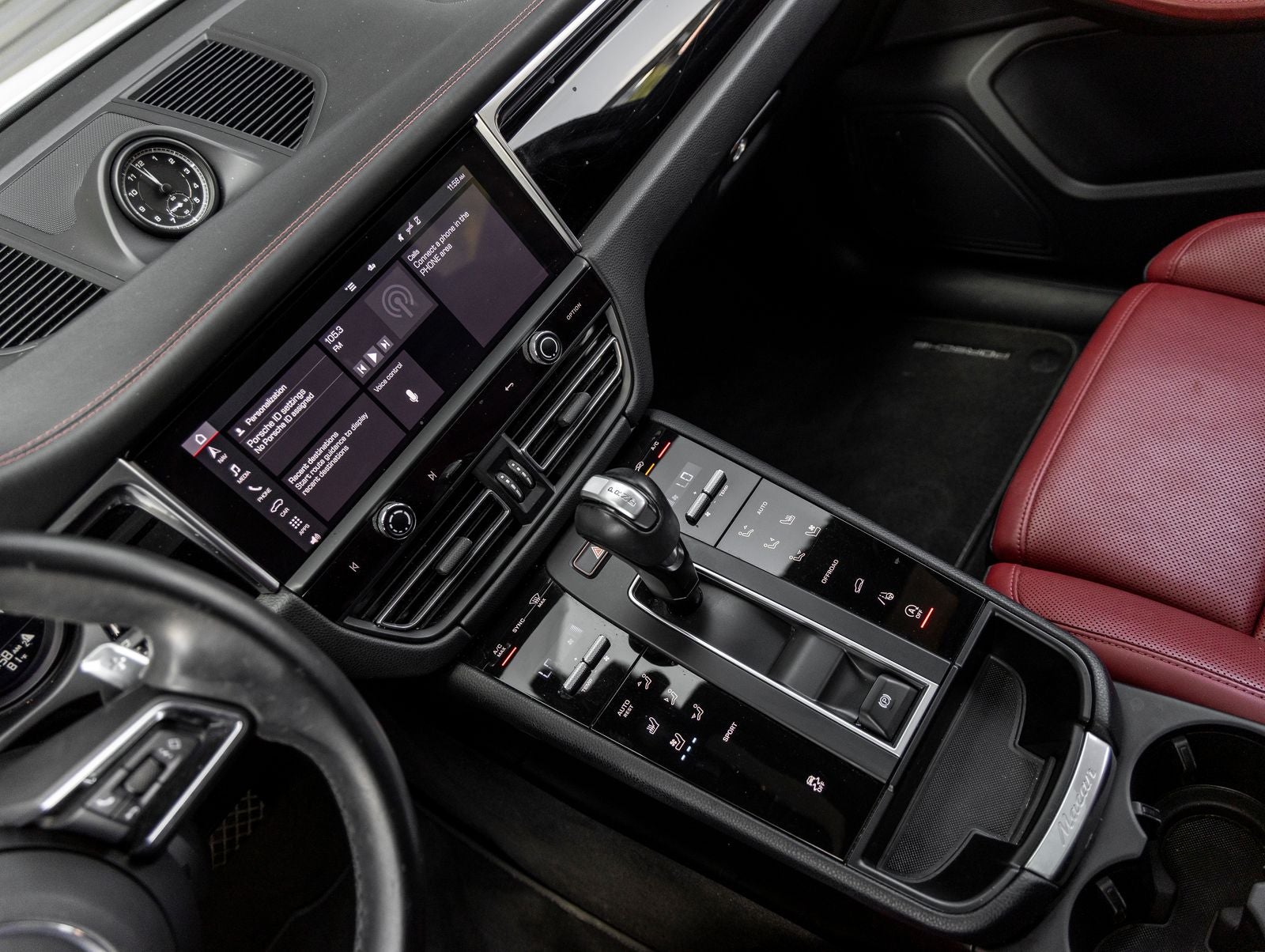2023 Porsche Macan Macan (MY23)