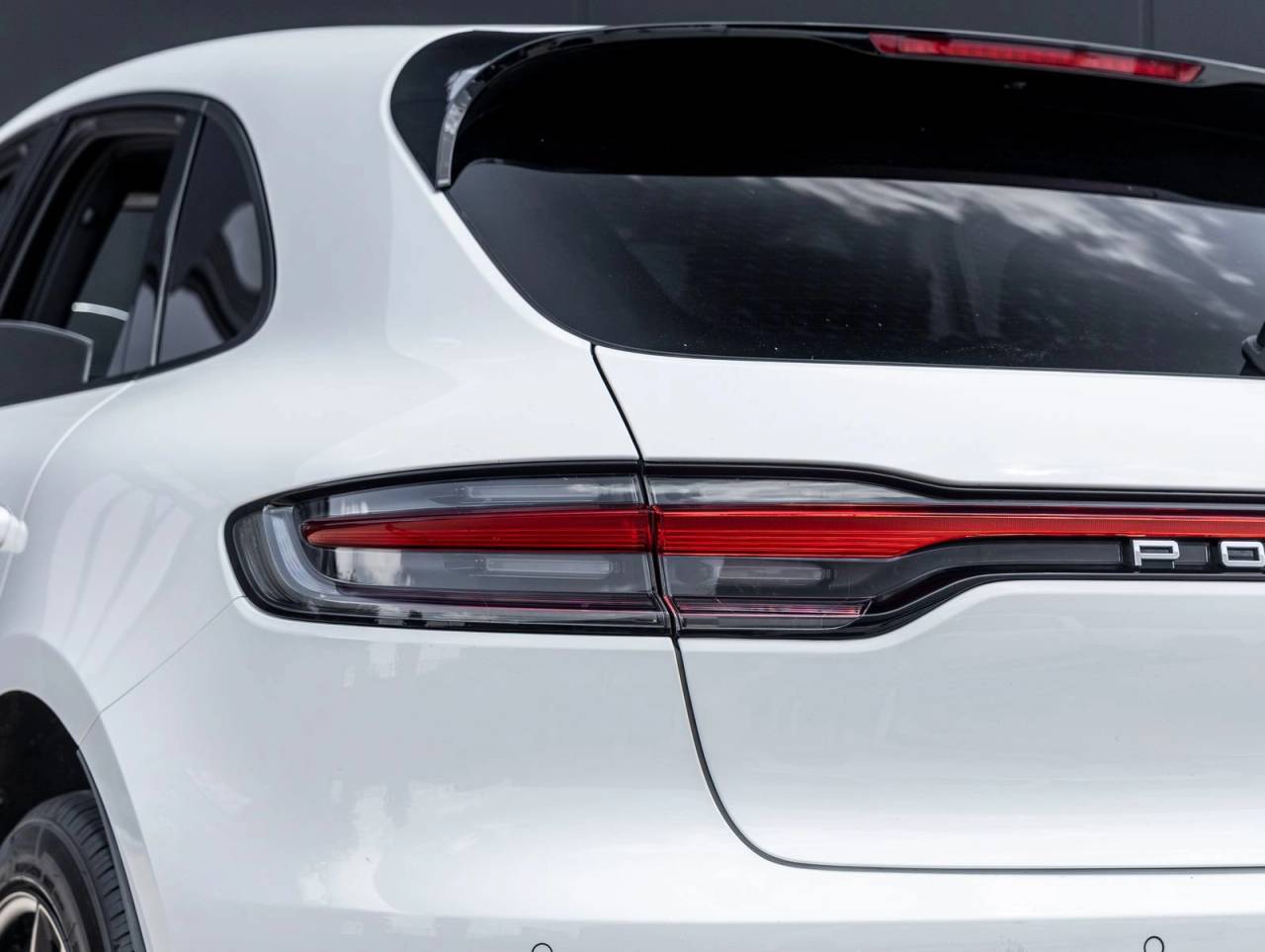 2023 Porsche Macan Macan (MY23)