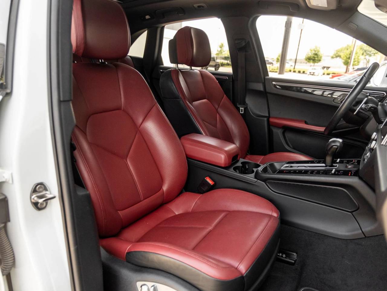 2023 Porsche Macan Macan (MY23)