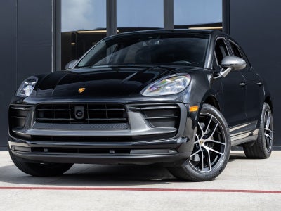 2023 Porsche Macan Macan T (MY23)