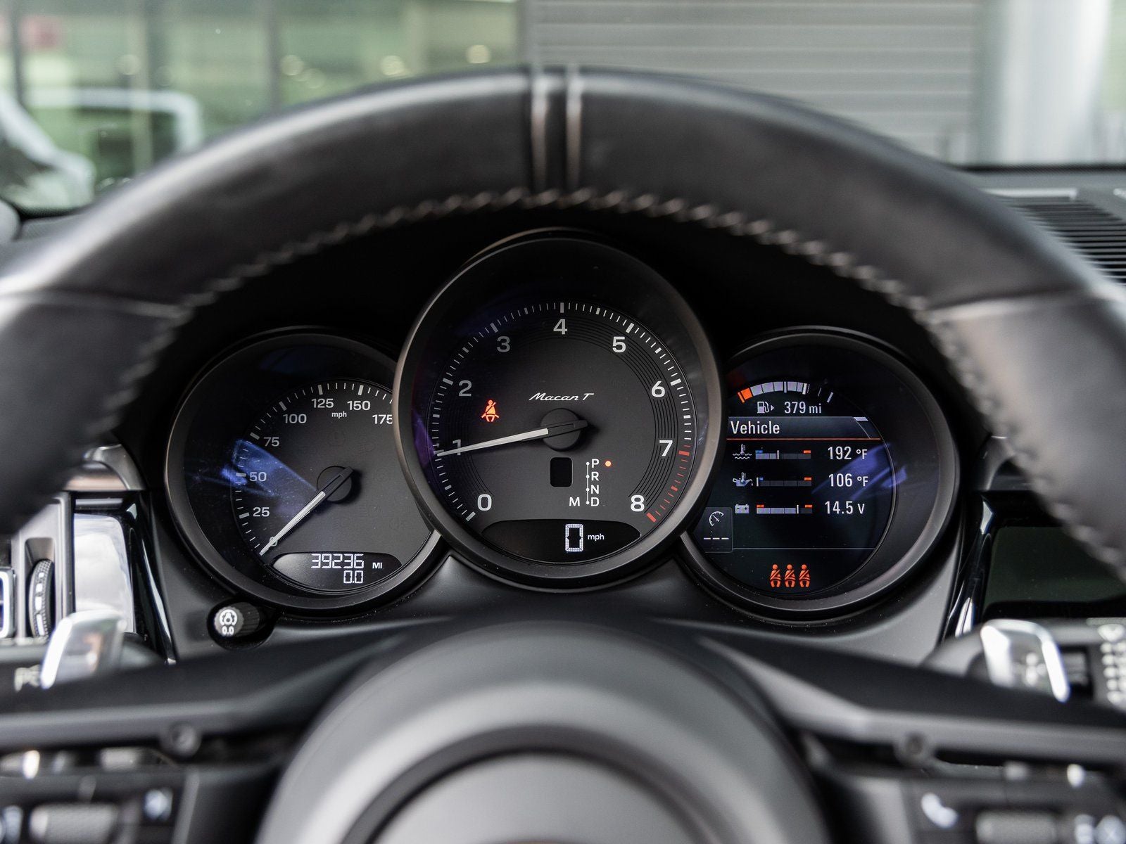 2023 Porsche Macan Macan T (MY23)