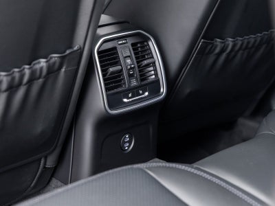 2023 Porsche Macan Macan T (MY23)