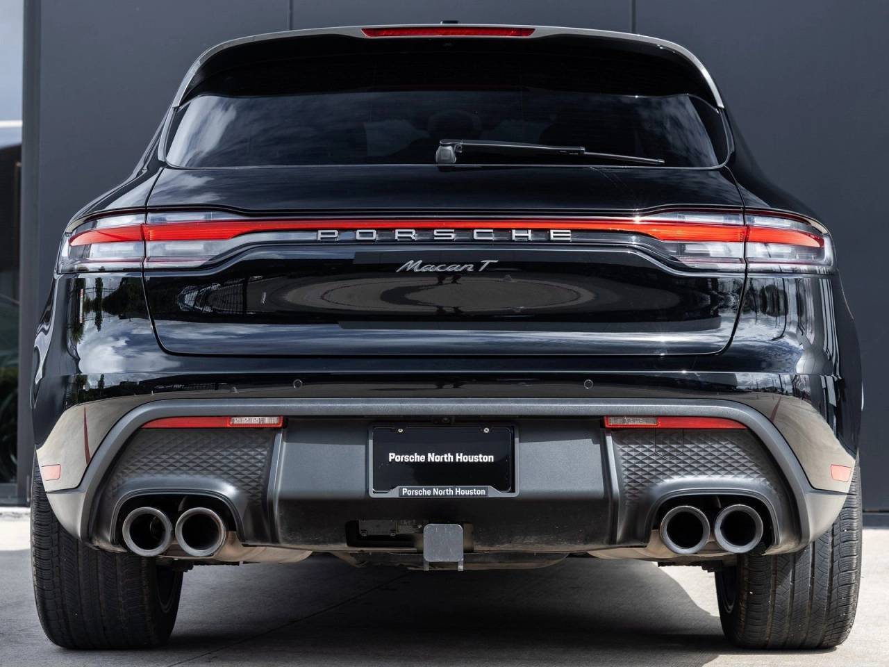 2023 Porsche Macan Macan T (MY23)