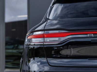 2023 Porsche Macan Macan T (MY23)