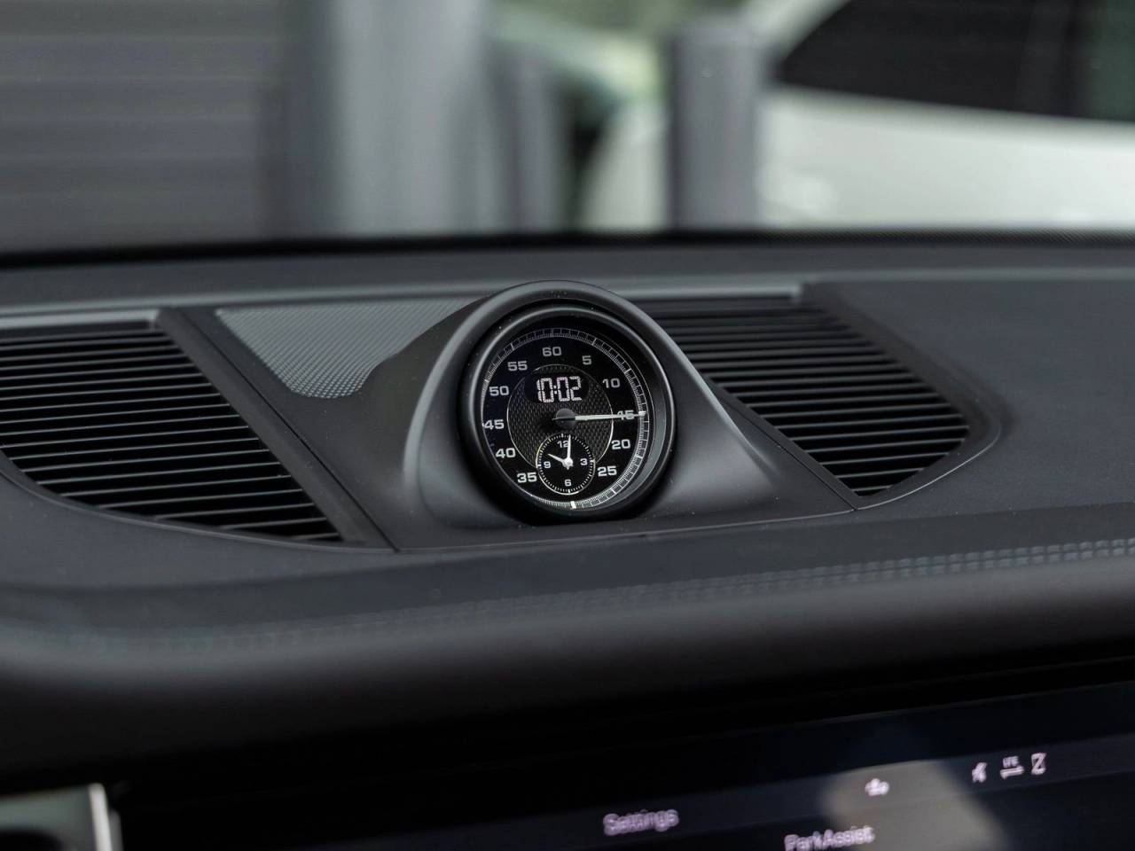 2023 Porsche Macan Macan T (MY23)