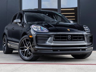 2023 Porsche Macan Macan T (MY23)