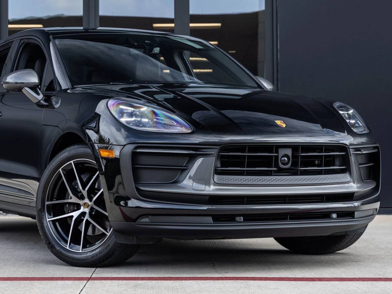 2023 Porsche Macan Macan T (MY23)
