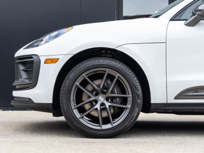 2023 Porsche Macan T
