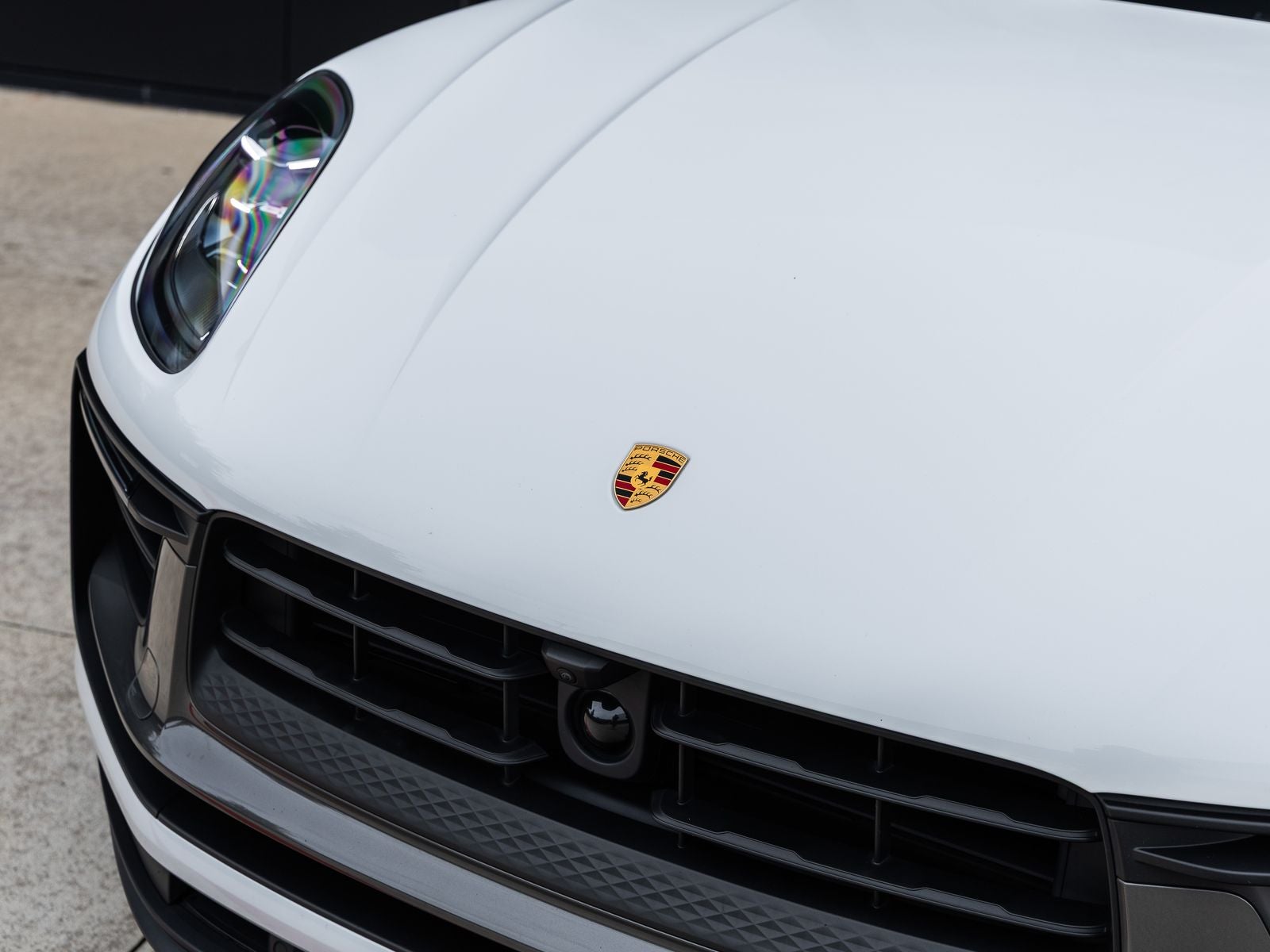 2023 Porsche Macan T