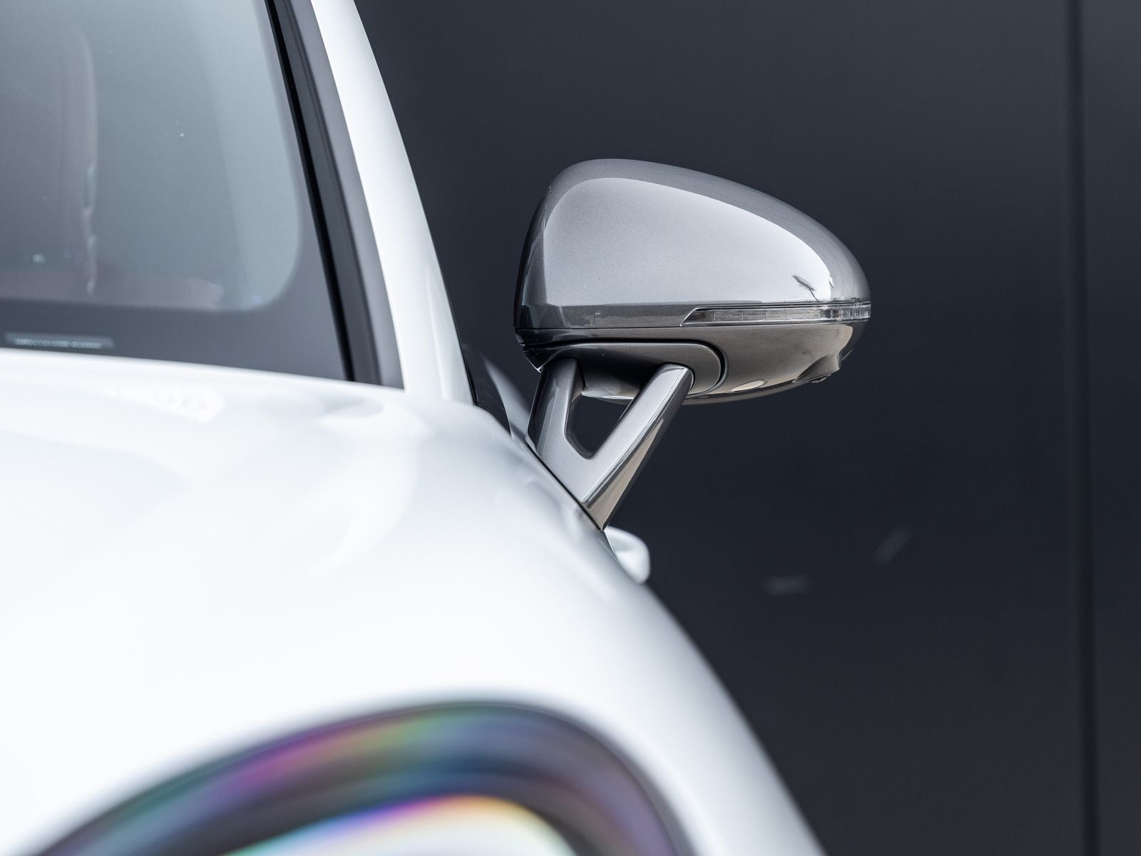 2023 Porsche Macan T