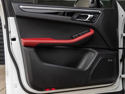 2023 Porsche Macan T