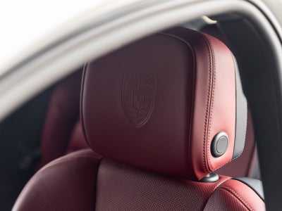 2023 Porsche Macan T