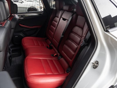 2023 Porsche Macan T