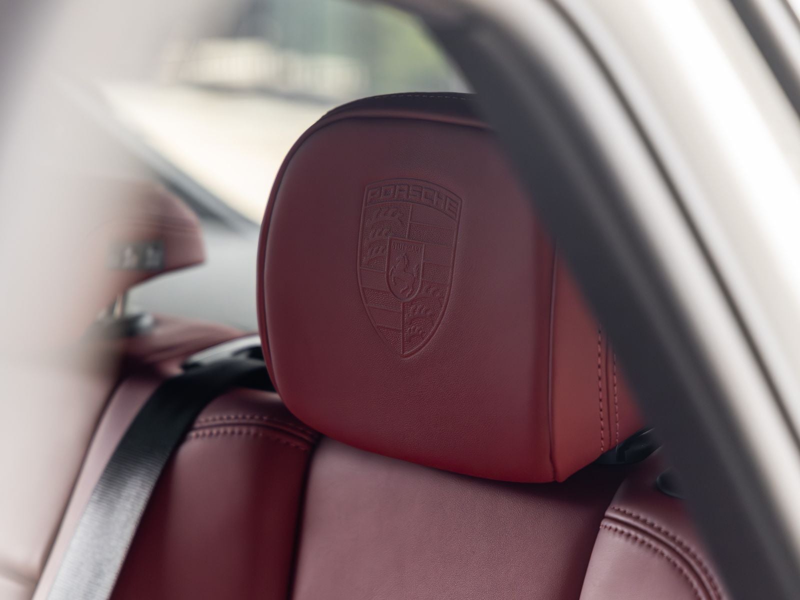 2023 Porsche Macan T