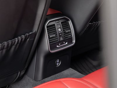 2023 Porsche Macan T
