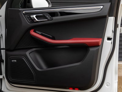 2023 Porsche Macan T