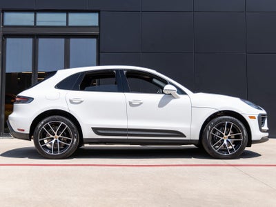 2026 Porsche Macan AWD