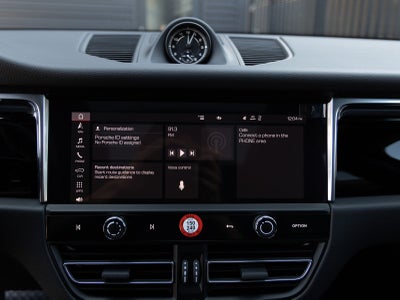 2026 Porsche Macan AWD