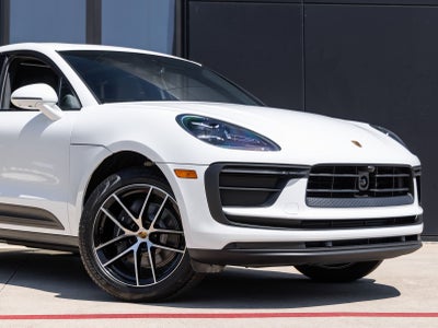 2026 Porsche Macan AWD