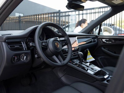 2026 Porsche Macan Macan