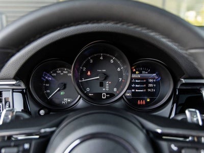 2026 Porsche Macan AWD