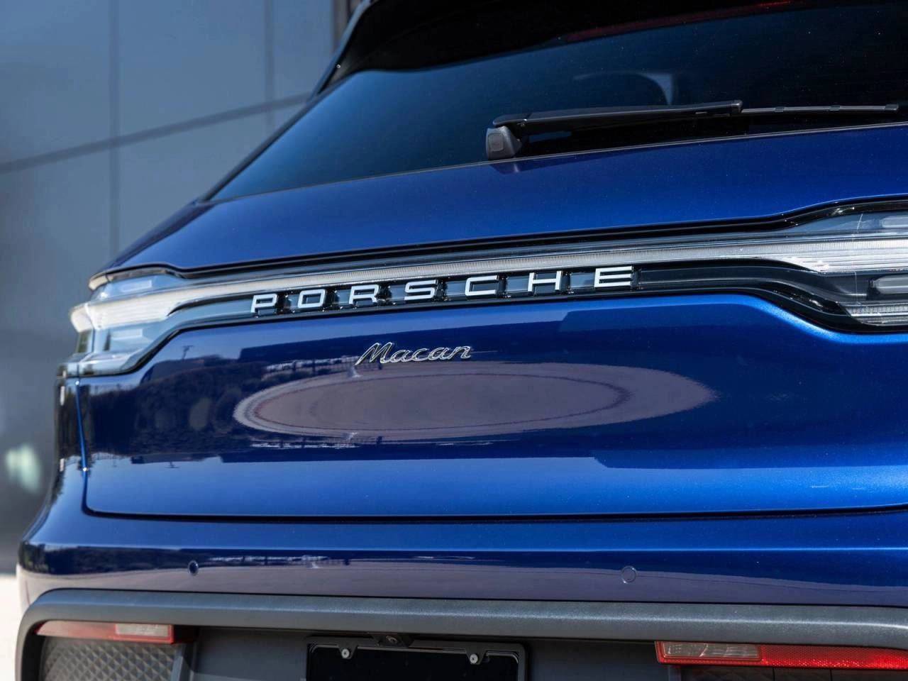 2026 Porsche Macan AWD