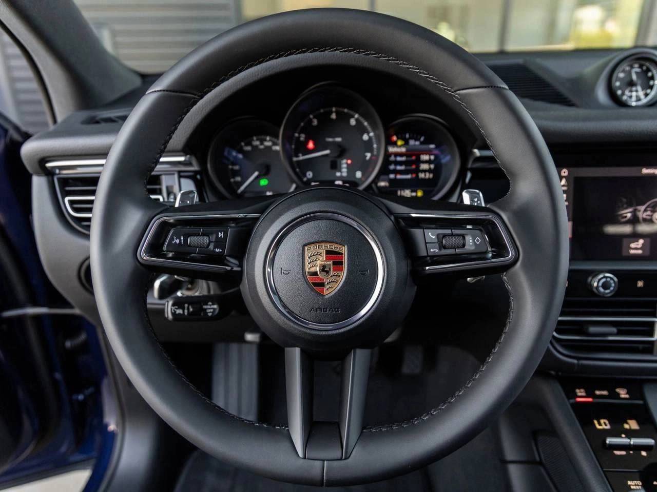 2026 Porsche Macan AWD